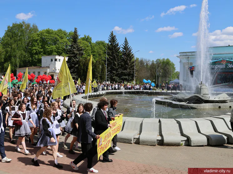 В столице Владимирской области 312 выпускников претендуют на школьные медали