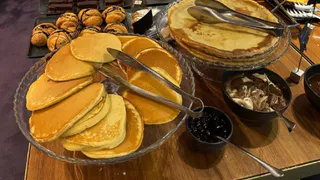 Пышные оладушки на кефире: мягкие и вкусные, как у бабушки - тот самый вкус детства