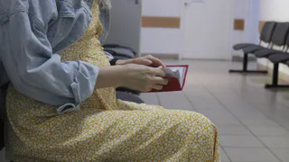 Более двух тысяч работающих мам получили пособие по беременности и родам во Владимирской области 