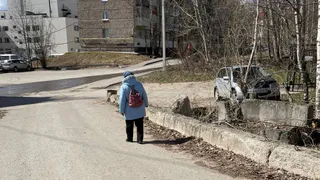 С кем должны жить пожилые люди в старости: три варианта жизни после 70