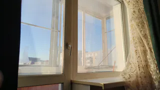 Пластиковые окна больше не в моде: новый вариант лучше держит тишину, тепло и прохладу - а как красиво