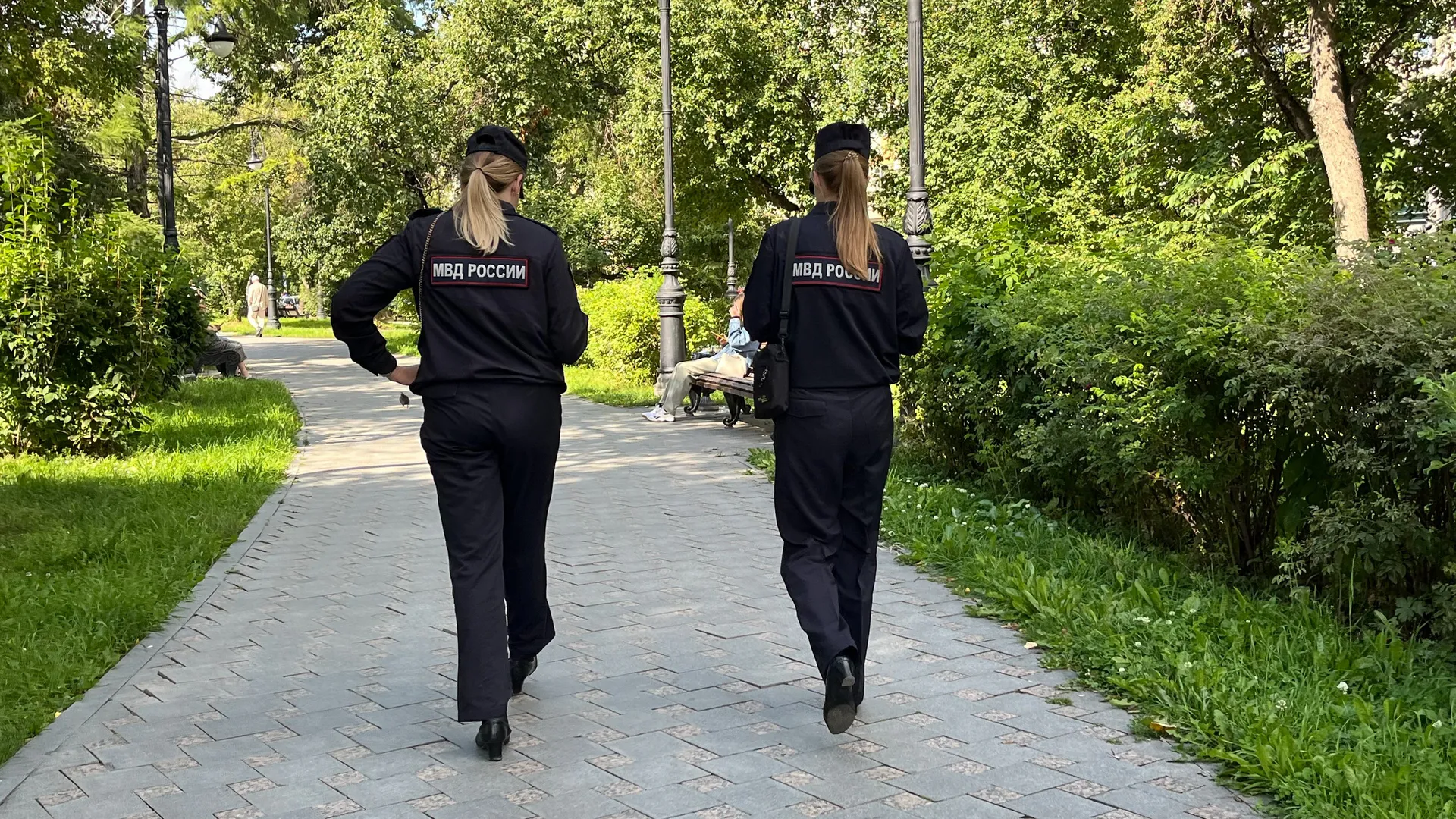 Во Владимирской области двое подростков избили школьника и отобрали у него телефон