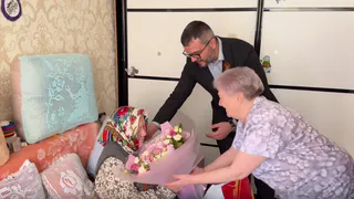В Александрове поздравили с Днем Победы участницу Великой Отечественной войны