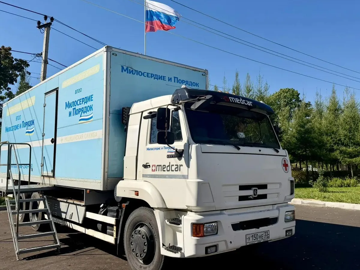 Медики приехали к педагогам: в Александровском округе прошел прием передвижного центра здоровья