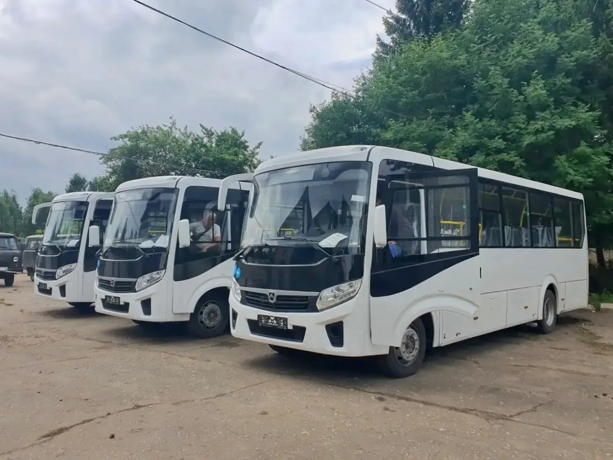 В Александров прибыли первые три автобуса из шести, закупленных по региональной программе