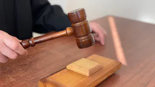 В Александрове экс-пристав осуждена за взятку и служебный подлог