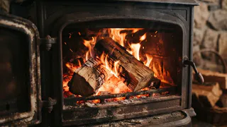 Как прочистить дымоход от сажи, не залезая на крышу: делаю так для дома и бани